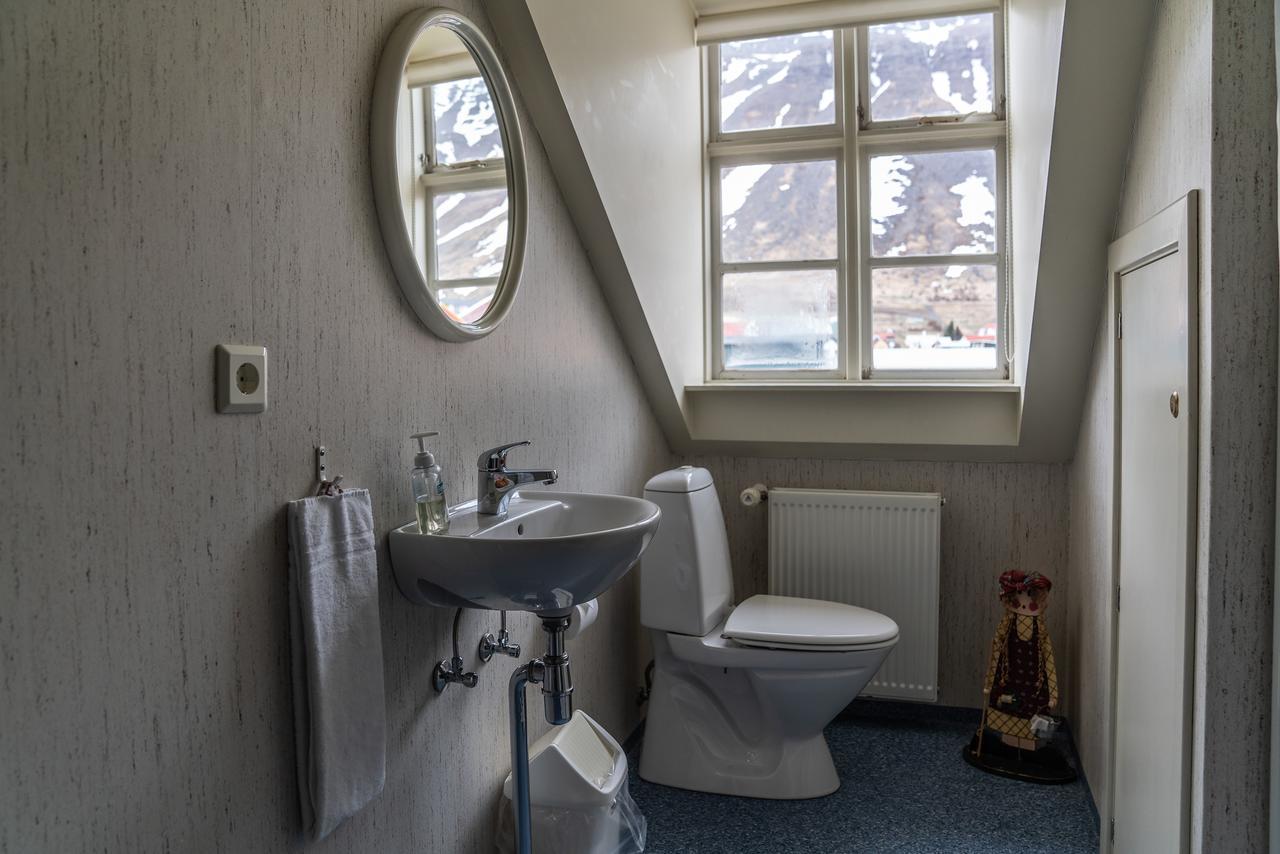 Guesthouse Gamla Ísafjörður Kültér fotó